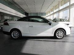 雷诺 2.0 CVT 车辆正右侧