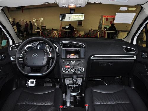 东风雪铁龙 1.6THP 自动 中控台整体