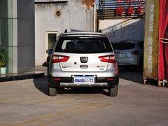 东风日产 1.6L CVT 车辆正后方尾部视角