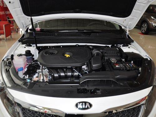东风悦达起亚 起亚K5 2.0L AT 发动机主体特写
