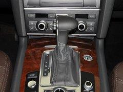 奥迪(进口) 35 TFSI quattro 挂档把手特写