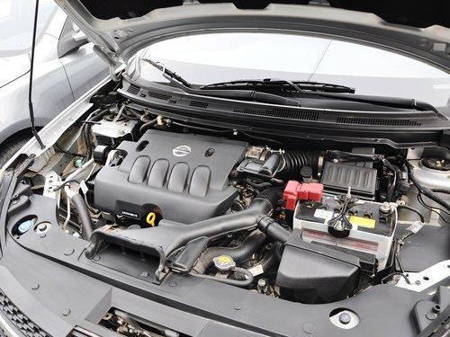 东风风神 2.0 cvt 发动机主体特写