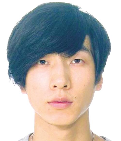 有网友还调侃说:"是林俊杰吧?