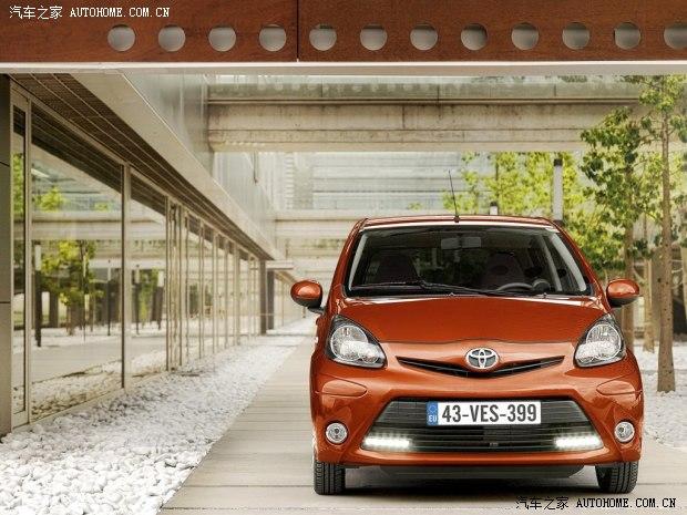 �������(����)����Aygo2013�� ������