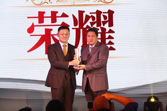 �׽��й��������ٰ񼰻�����̳�ھ�����