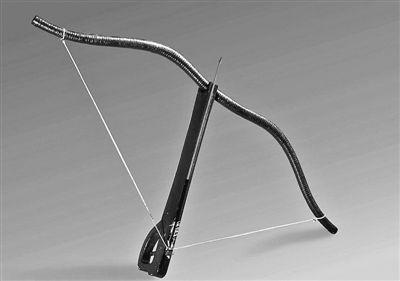 秦俑一号坑发现完整秦代弓弩 弓弦清晰可见(图)