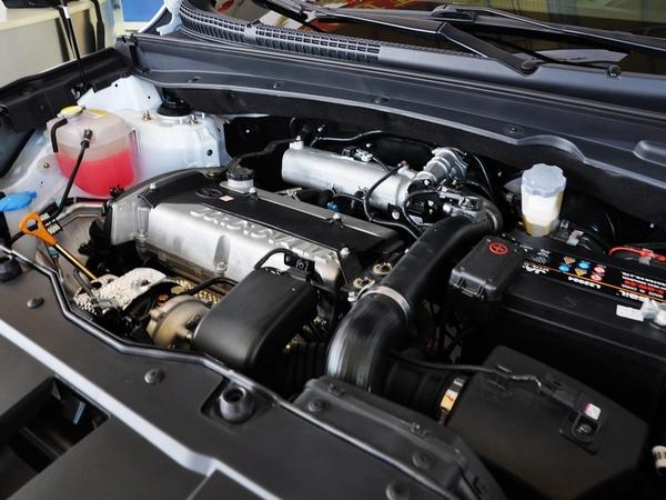 江淮汽车 2.0l 手动 发动机局部特写