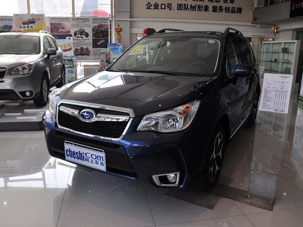 斯巴鲁 2.5L CVT 车辆左前45度视角