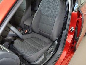 һ��-���� 1.6L �Զ� ��ʻϯ����ǰ45����ͼ