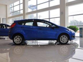 长安福特 两厢 1.5L DCT 车辆正右侧