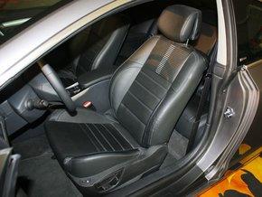 雷诺 2.0T 自动 驾驶席座椅前45度视图