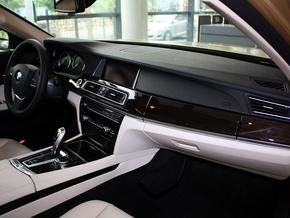 宝马(进口) 730Li 3.0L 中控台右侧