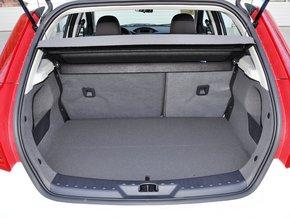 东风风神 1.5L 自动 后备箱局部特写