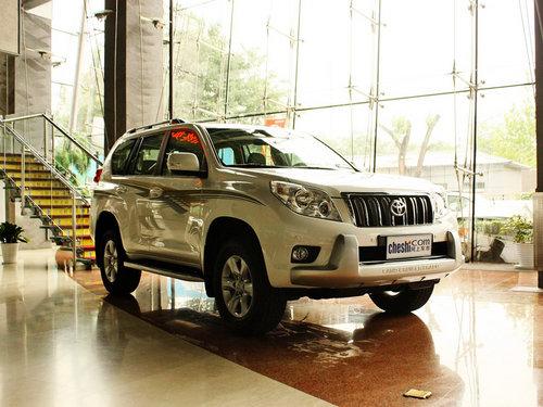 一汽丰田 普拉多 4.0 AT 车辆右侧45度角