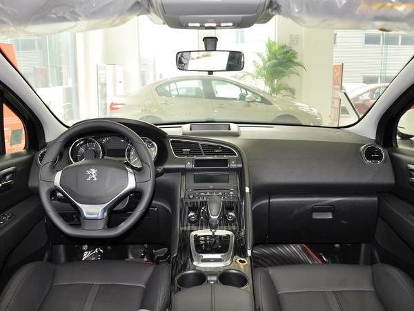 东风标致 2.0L 自动 中控台整体