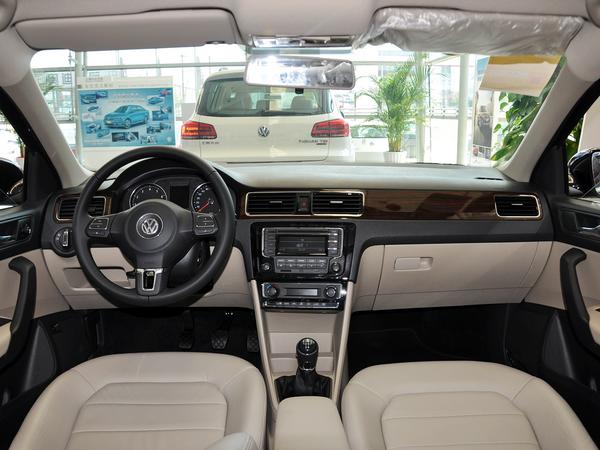 �Ϻ����� 1.6L �ֶ� �п�̨����