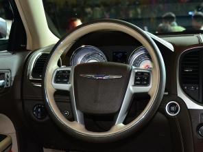 ����˹��300C 3.0L���ͷ��� 4�µ�����