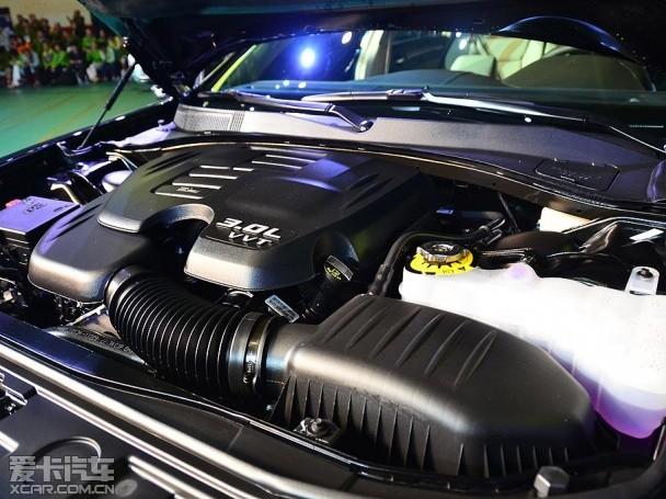 克莱斯勒300C 3.0L车型发布 4月底上市