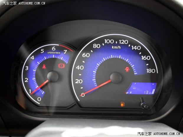 ����ȫ��ӥ����������è2014�� CROSS 1.3L �ֶ���ȡ��