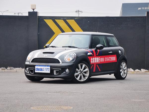 MINI 1.6T COOPER S 车辆左前45度视角