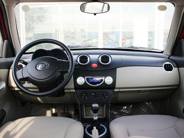 力帆汽车 冠军版 1.3 手动 中控台整体