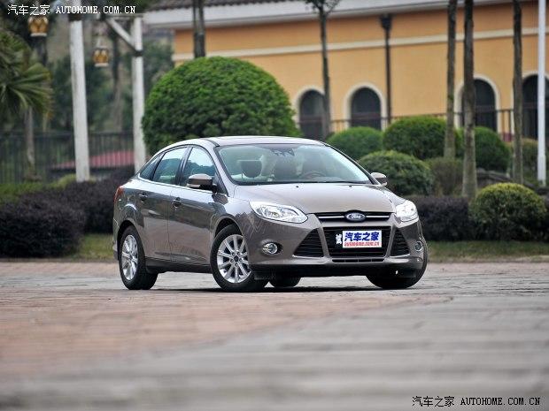 ���س������ظ���˹2012�� ���� 2.0L AT�콢��