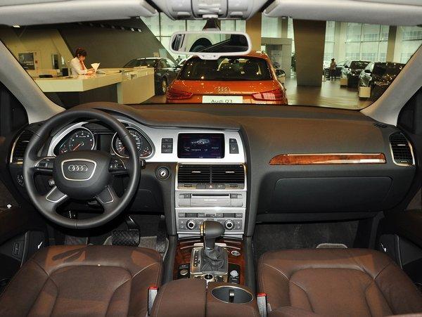 �µ�(����) 40 TFSI quattro �п�̨����