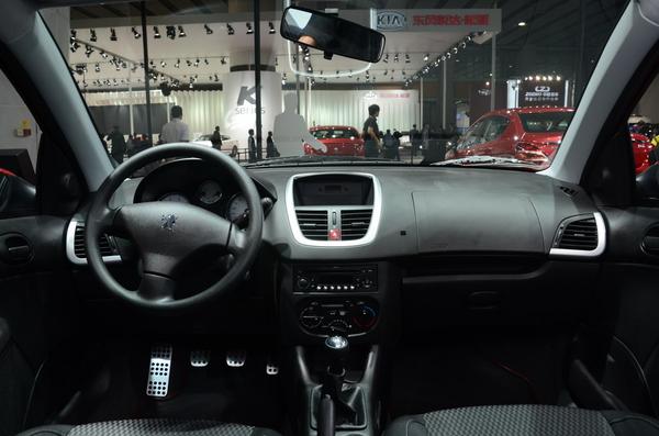 ������� CROSS 1.4L �ֶ�