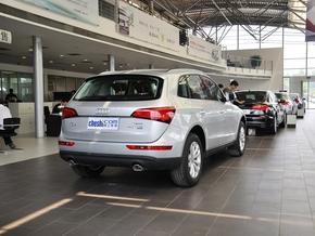 一汽奥迪 40 TFSI quattro 车辆右侧尾部视角