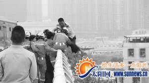 ���Ź�����վһ�������� ��������ק�ֱ��ȾȻ�