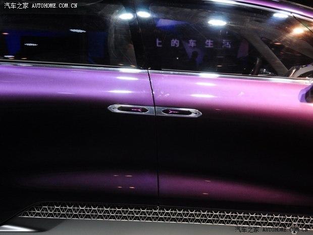 ��ŵ��ŵInitiale2013�� Paris Concept