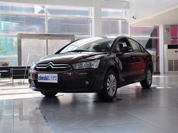 东风雪铁龙 三厢 1.6L 手动 车辆左前45度视角