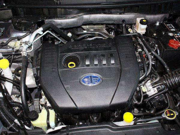 一汽奔腾 2.0L 手动 发动机主体特写