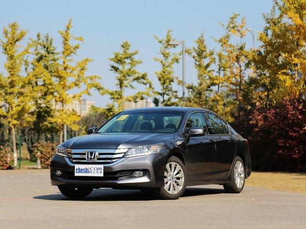 广汽本田 2.4L EX 车辆左前45度视角