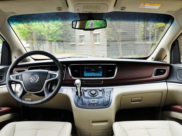 别克 2.4L 自动 中控台整体