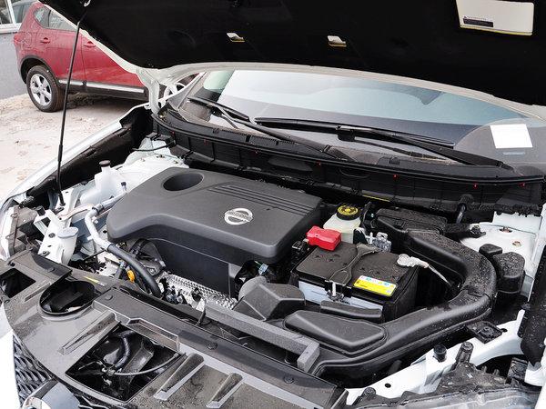 东风日产 2.5L XL CVT 发动机主体特写