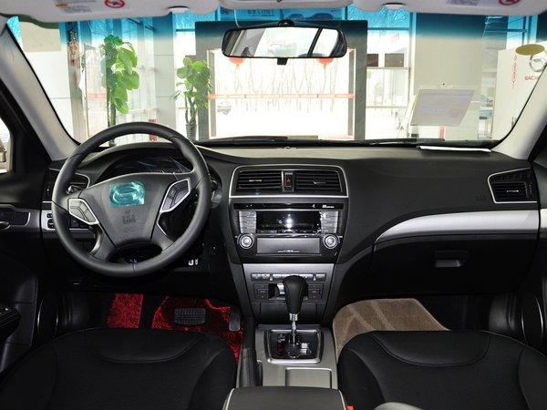 广汽传祺 2.0L 自动 中控台整体