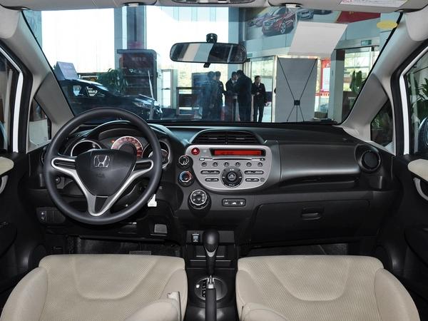 �������� 1.5L �Զ� �п�̨����