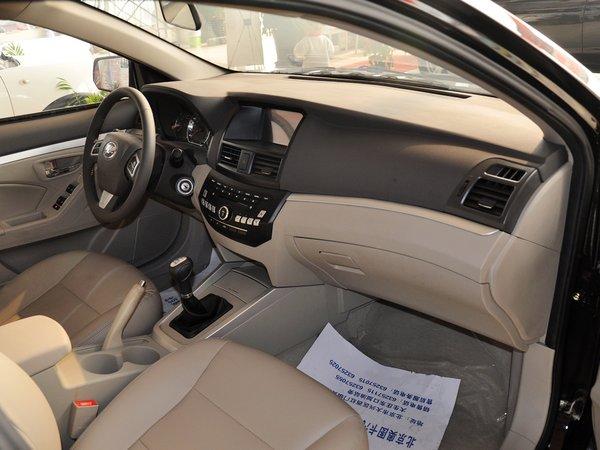 力帆汽车 1.8L 手动 中控台右侧