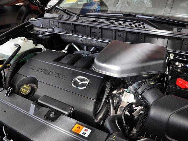 马自达(进口) 3.7L 自动 发动机主体特写