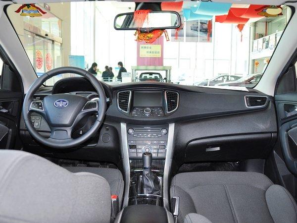 一汽奔腾 2.0L 手动 中控台整体