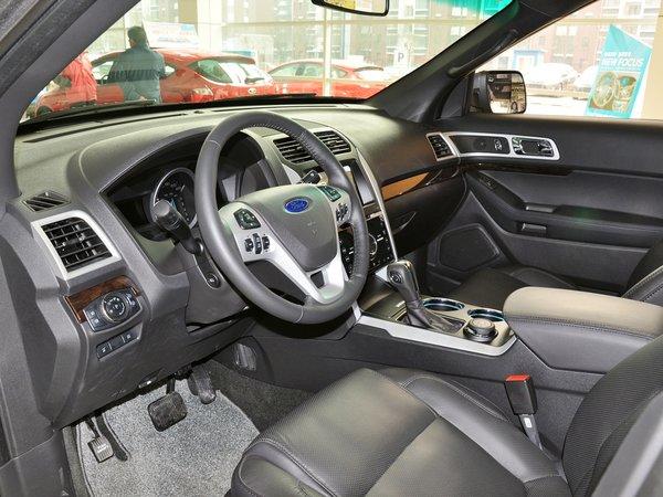 福特(进口) 3.5L 自动 中控台左侧