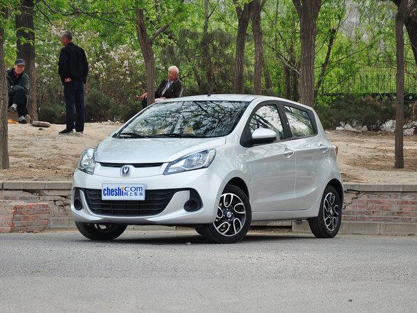 长安乘用车 1.4L 手动 车辆左前45度视角