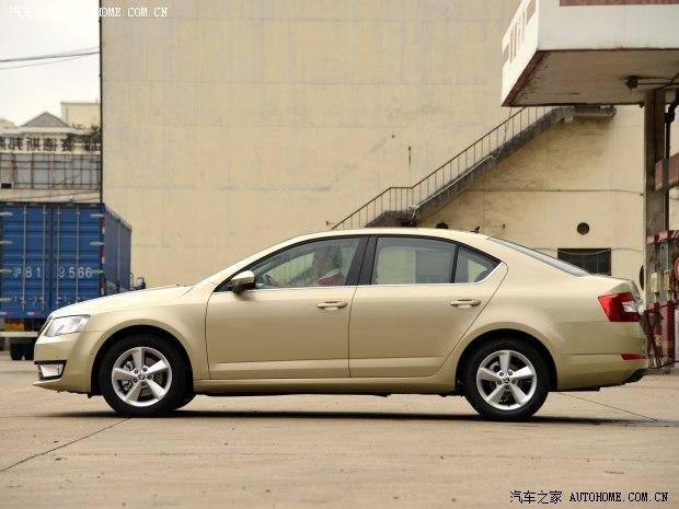 ˹�´��Ϻ�����˹�´�����2015�� 1.6L �Զ��ݿ���