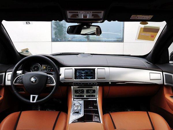 �ݱ� XF 2.0T �п�̨����