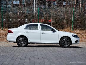 一汽-大众 1.4T 自动 车辆正右侧