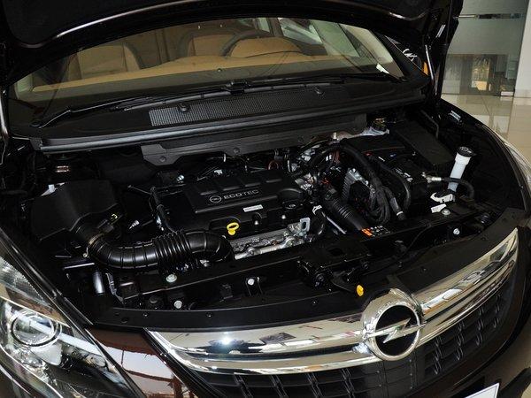 欧宝 1.4T 自动 发动机主体特写