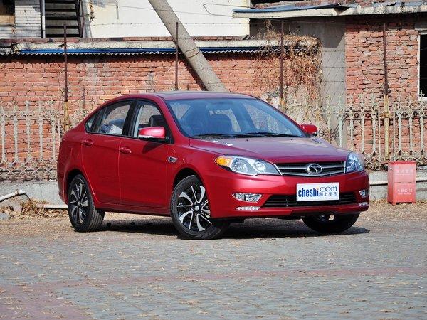 东南汽车 1.5T 手动 车辆右侧45度角