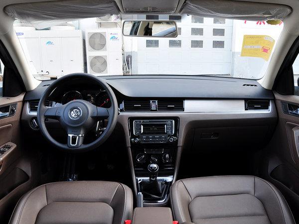 一汽-大众 1.6L 手动 中控台整体