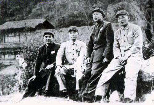 1951��10�£�Ҷ�ɣ����𣩡���ƽ���Ű�Ƽ�������ڳ���ս�ء�